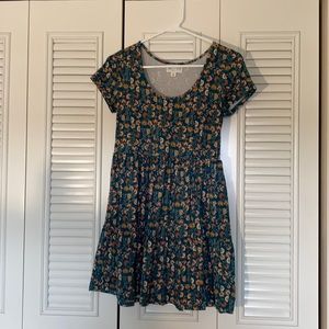 Size XS boutique dress with a super cute pattern
